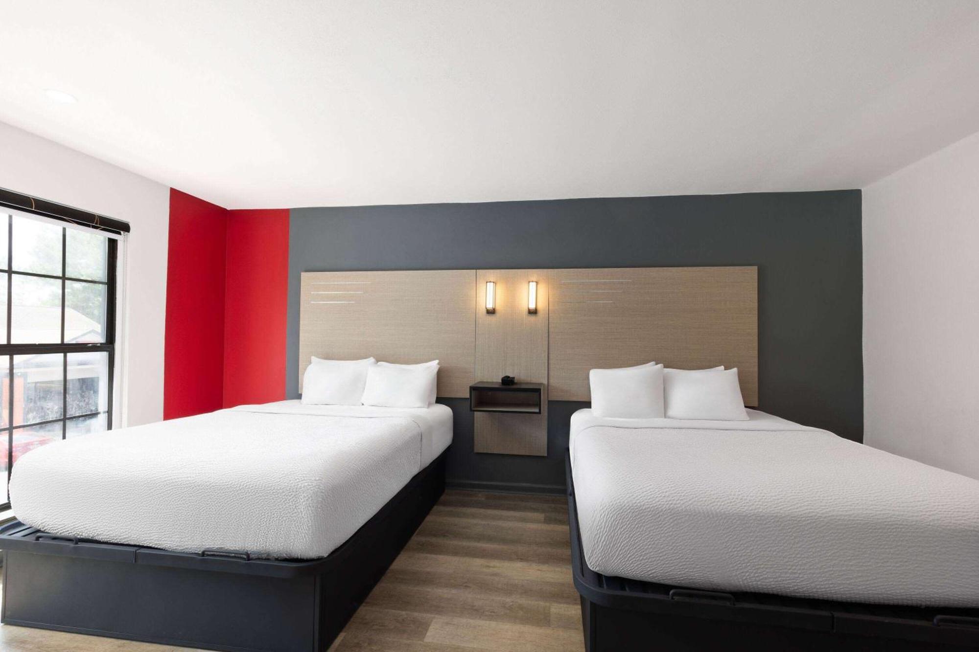 Ramada By Wyndham Studio Suites دوثان المظهر الخارجي الصورة